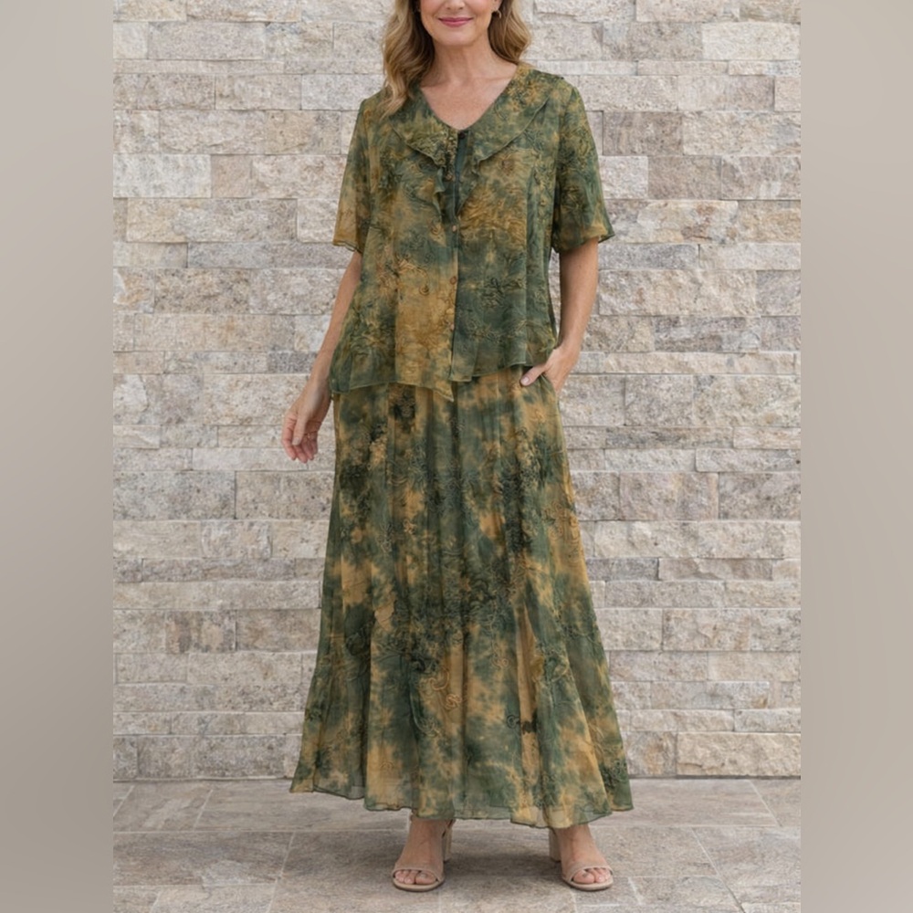 Vintage style Wink Green and Tan Skirt Set European, size 44 Y2K